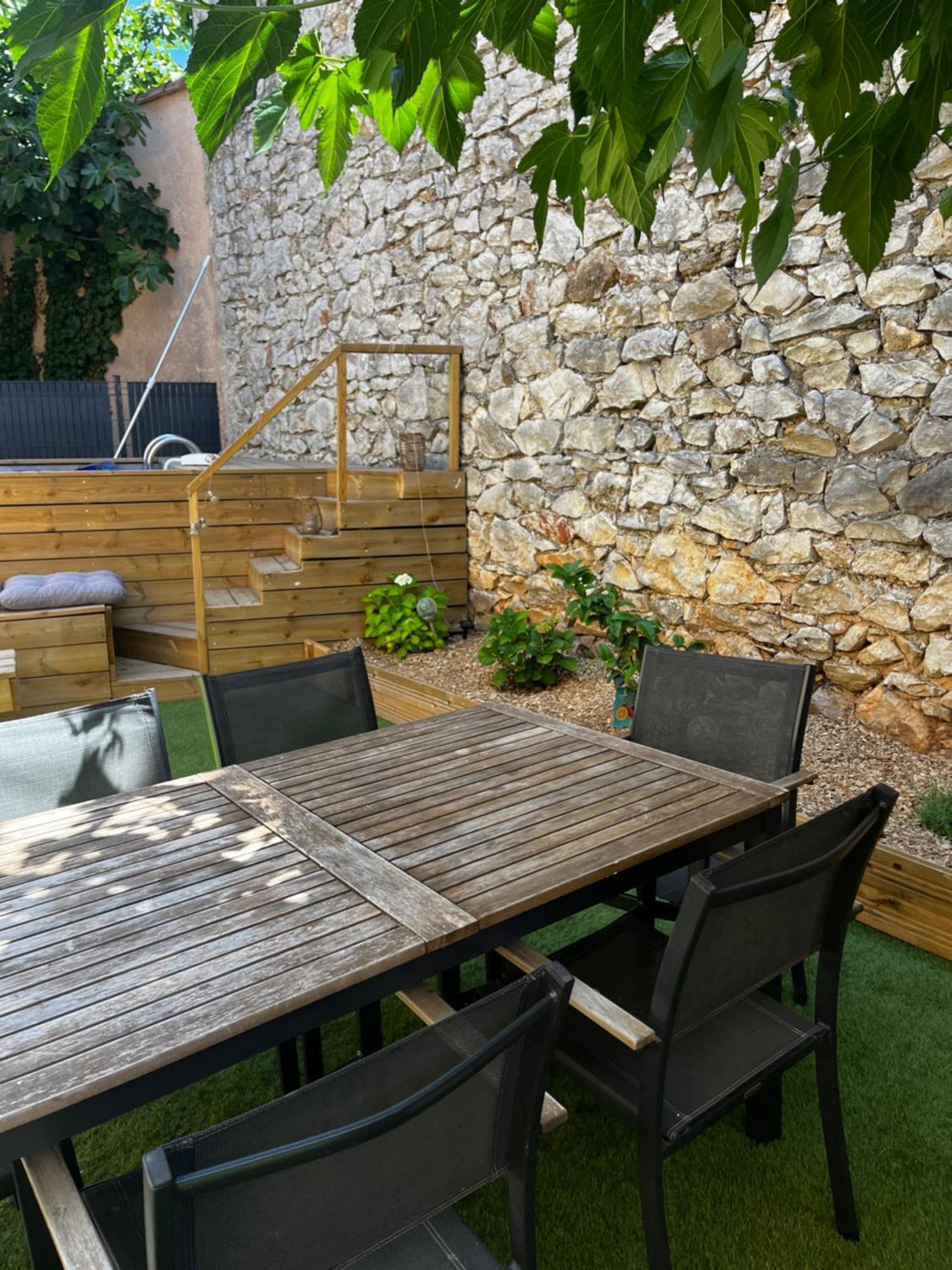 proche Montpellier et plages duplex 3ch centre-ville 2 parkings Villeneuve-lès-Maguelone Extérieur photo
